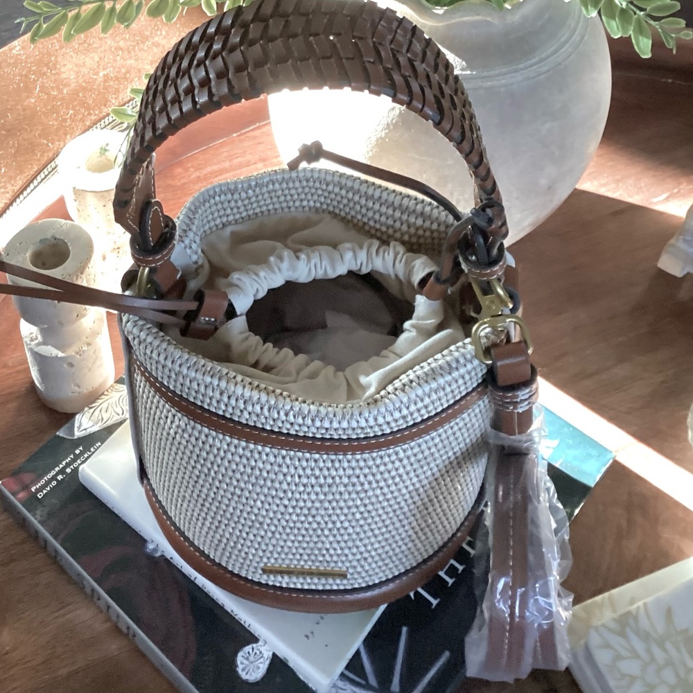 Brand New House of Harlow 1960 Bucket Bag